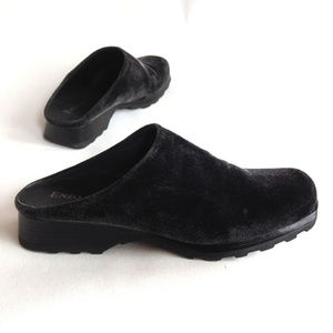 enzo angiolini black velvet clogs